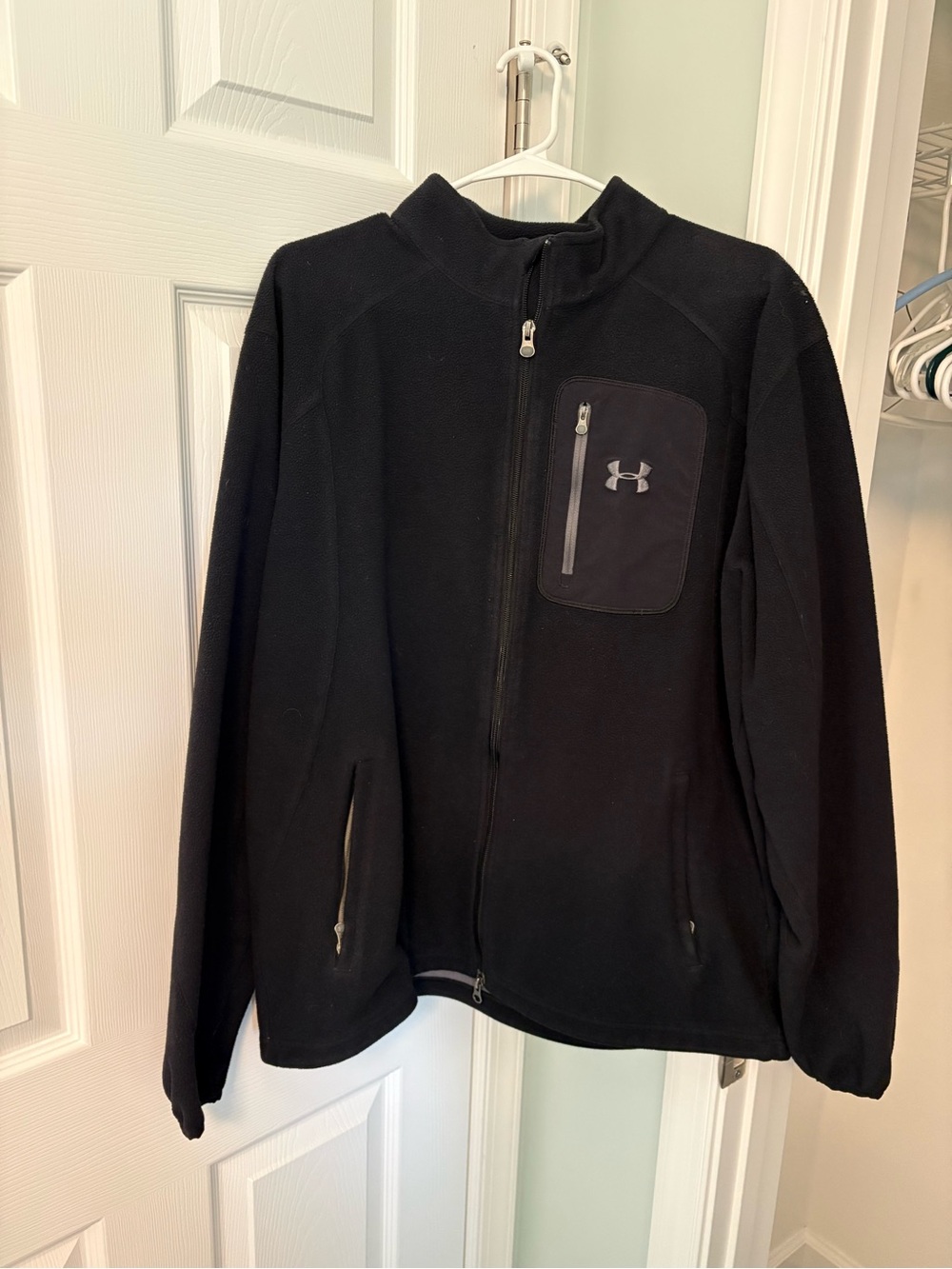 Under Armour Men’s Black Full-Zip Performance Jacket